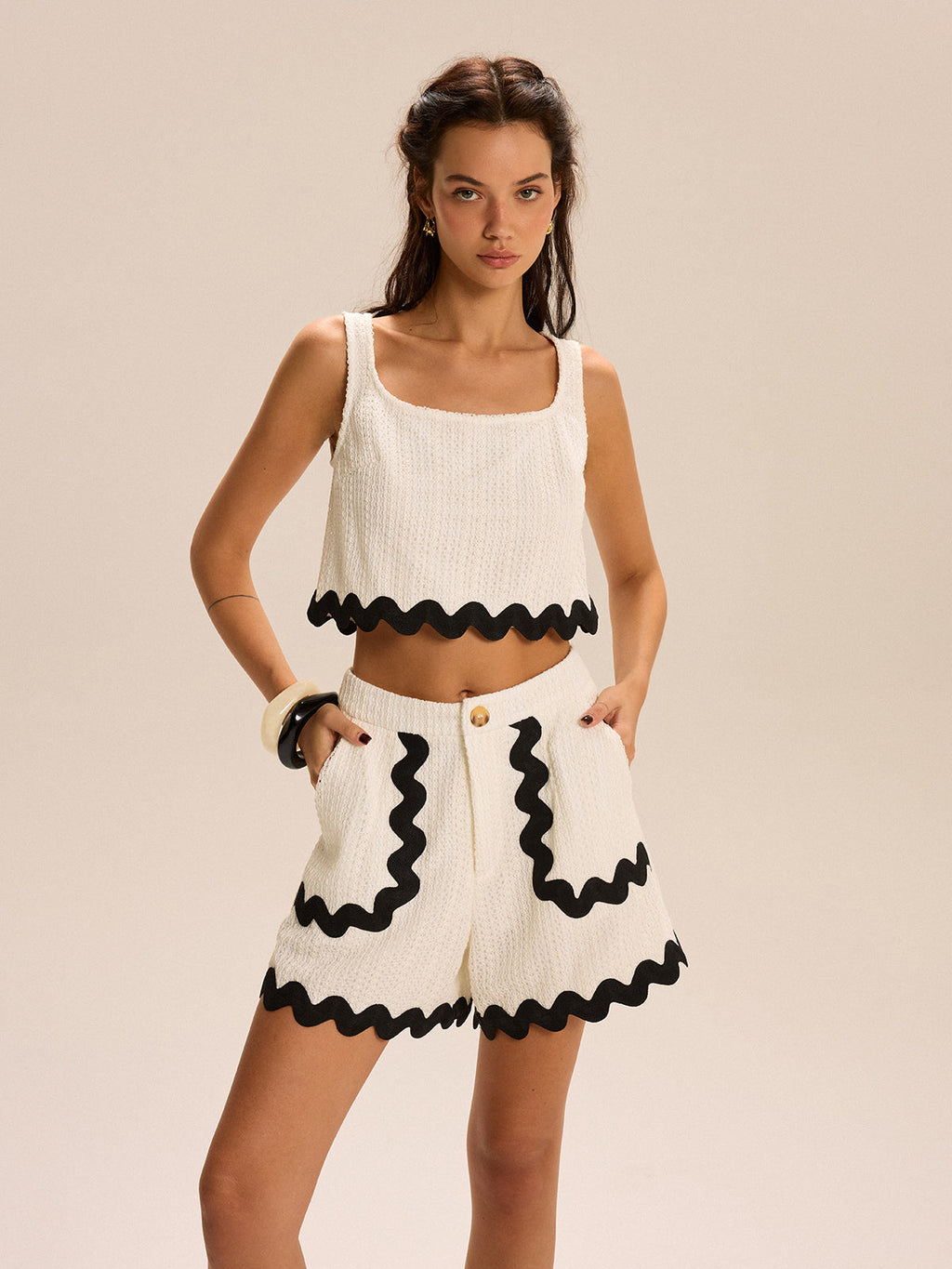 Cropped Tank Top And Scalloped-Trim Shorts Set